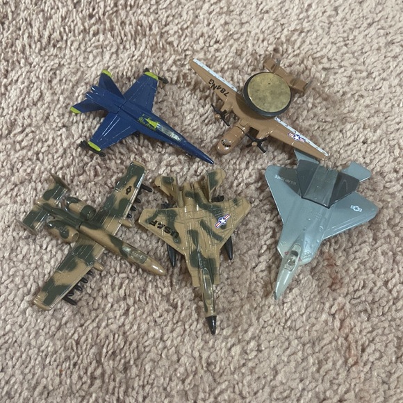 TOY LOT!!! - Picture 4 of 12